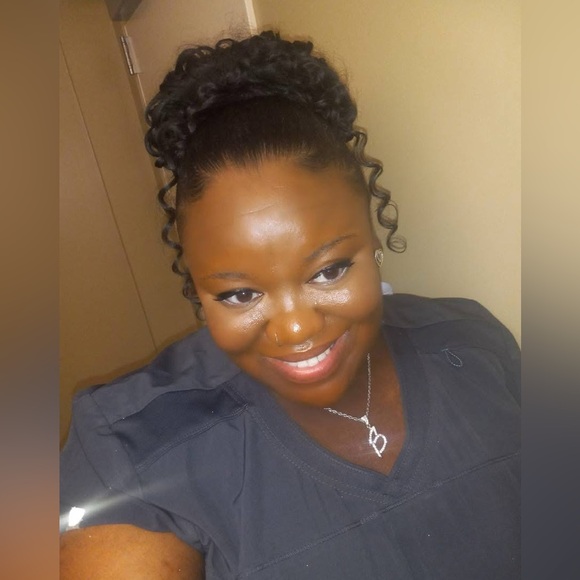 Meet your Posher, Belinda - Picture 1 of 12